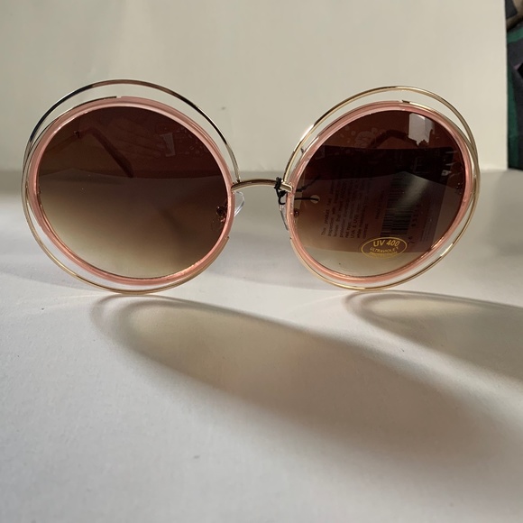None Accessories - NWT Pink with Gold Accent Ring Celebrity Eyewear Brand Sunglasses / Sun…